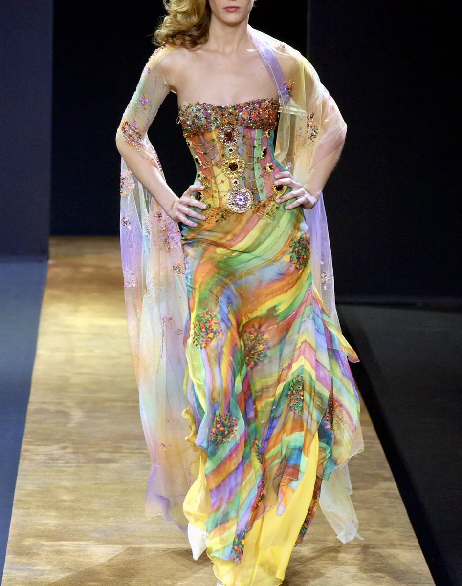 strwberrytarts's tweet photo. these zuhair murad 2000s dresses >>> https://t.co/rTxe3k6GTC
