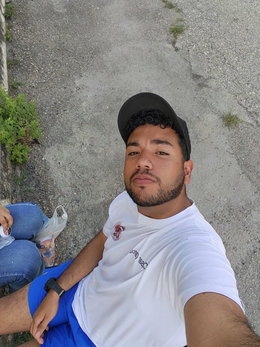 hottt_01's tweet photo. Saludos por acá 👋🏼 https://t.co/3eN6g8wxW8