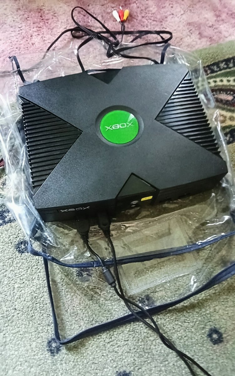 SuperThe77859's tweet photo. I found a original Xbox system and some of the games at the flea market at me and my family went to on Saturday. https://t.co/7YAnwxzuhE