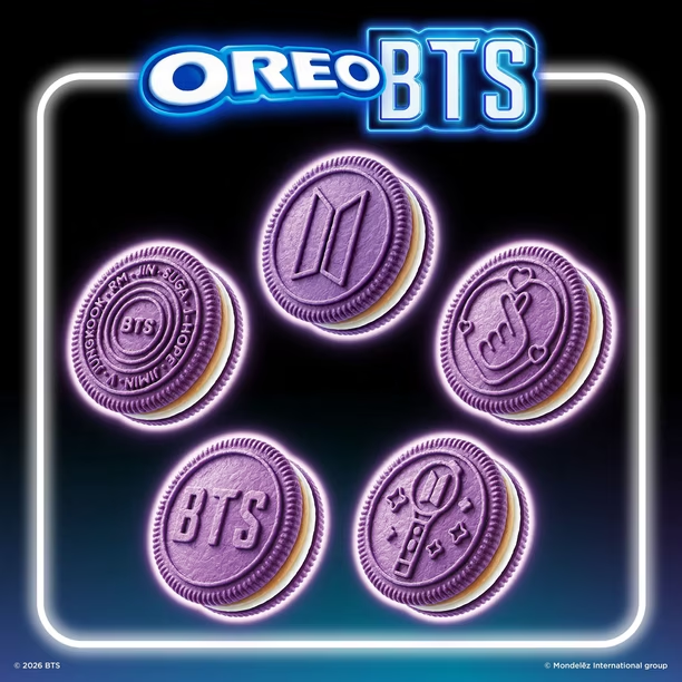 beyond_ARMY_'s tweet photo. U.S. ARMY, @amazon online is selling the BTS @Oreo collection. If you have Prime, that's free shipping. You can get both, one of each for, $12.18.

Regular Package
🔗 https://t.co/ZBY2Ek6Fic

Individual 10 pack
🔗 https://t.co/SXzIjTWGlQ https://t.co/JRd1H5QlqI