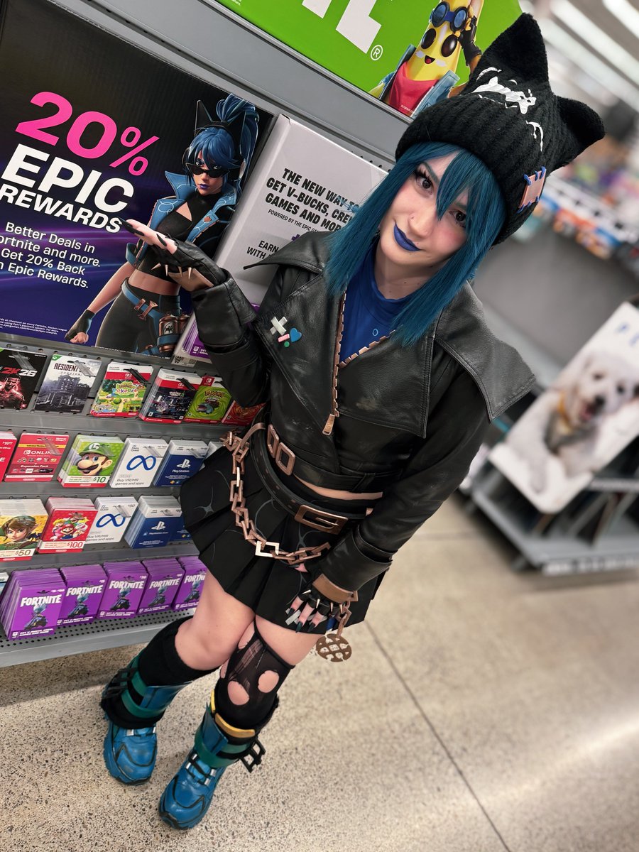 Slashtbh's tweet photo. Hope carrying fortnite as usual…✨👑
#fortnite https://t.co/tX3y1uh8Jo
