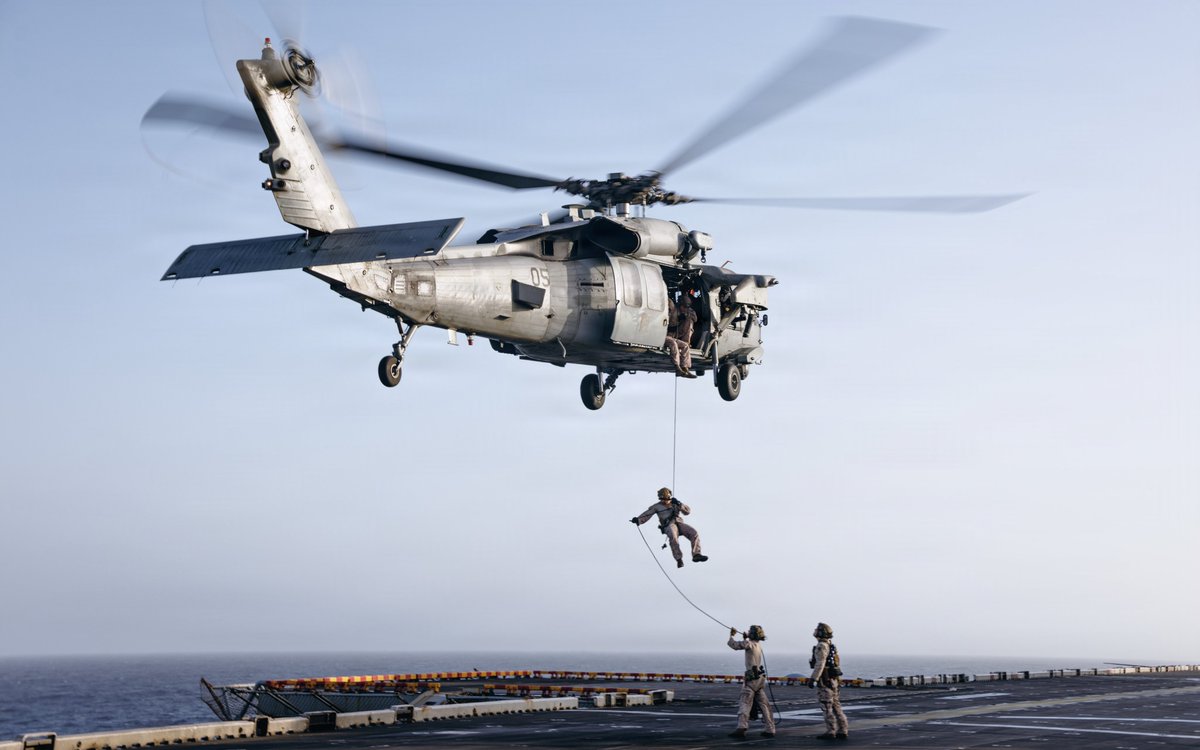 貴重 60s 米軍実物 USMARINES USMC 海兵隊 ボクシング ガウン 5月27日、アメリカ中央軍管轄エリア内で、海兵隊第31海兵遠征部隊海上