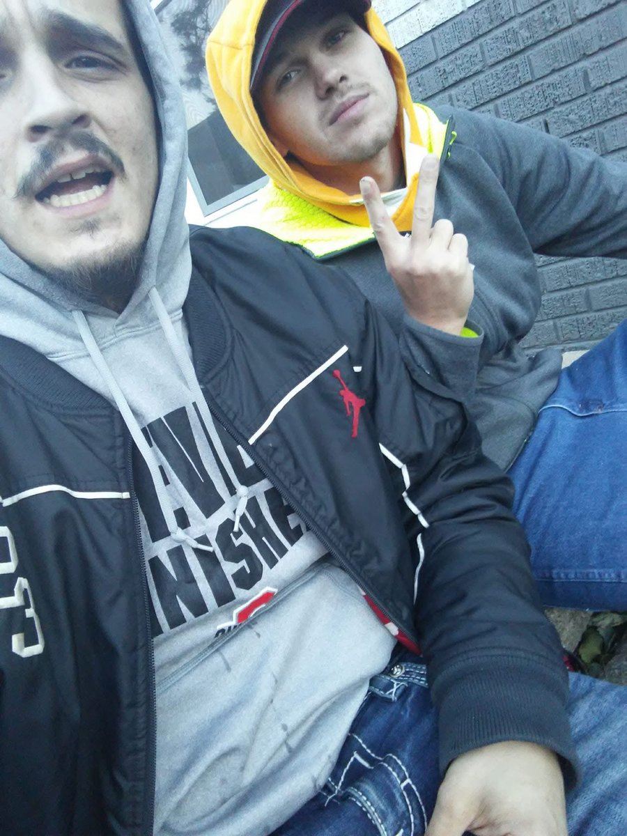 DesertStormG5's tweet photo. Miss you every day brotha, miss the times and you were always there for me. Fly high and rest easy brotha https://t.co/bMVriVcFKl
