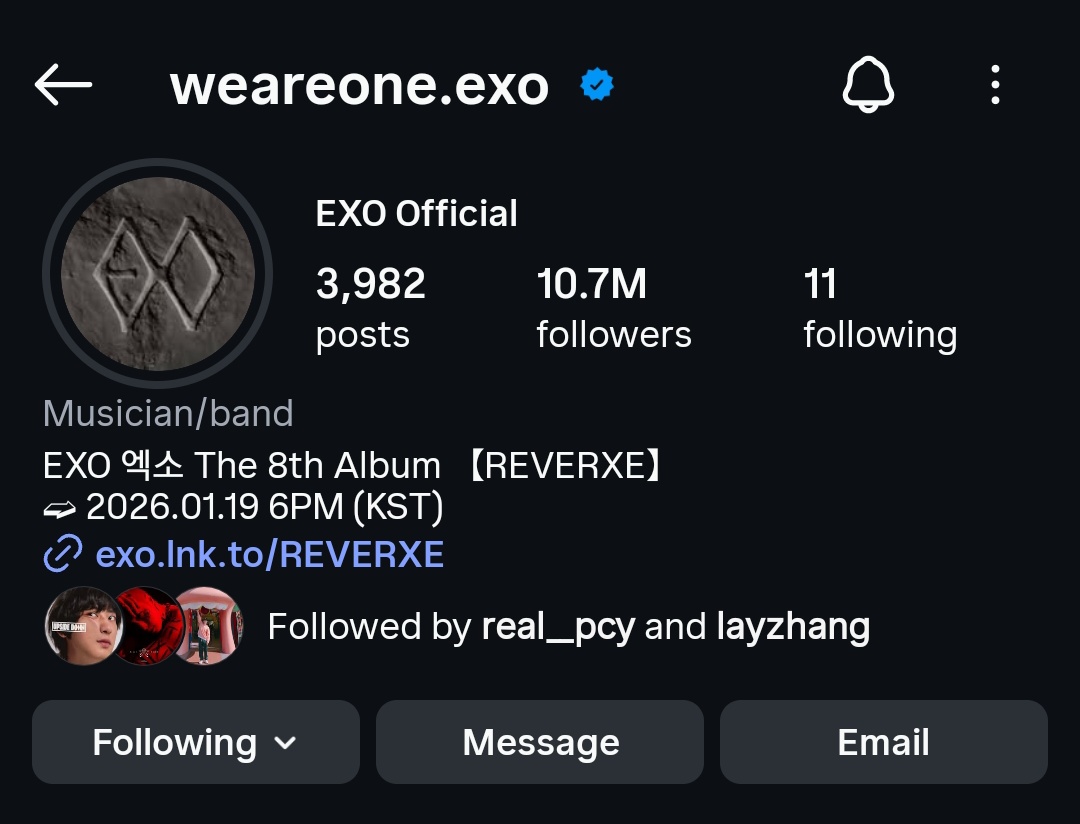 bbhbyeol's tweet photo. "exo is 9" but the official exo account follows 11 people... you know what that means.....????? exo is 11!!!! OT11 IS BACK. #Hope #ExoOT11 https://t.co/6aPklb16hZ
