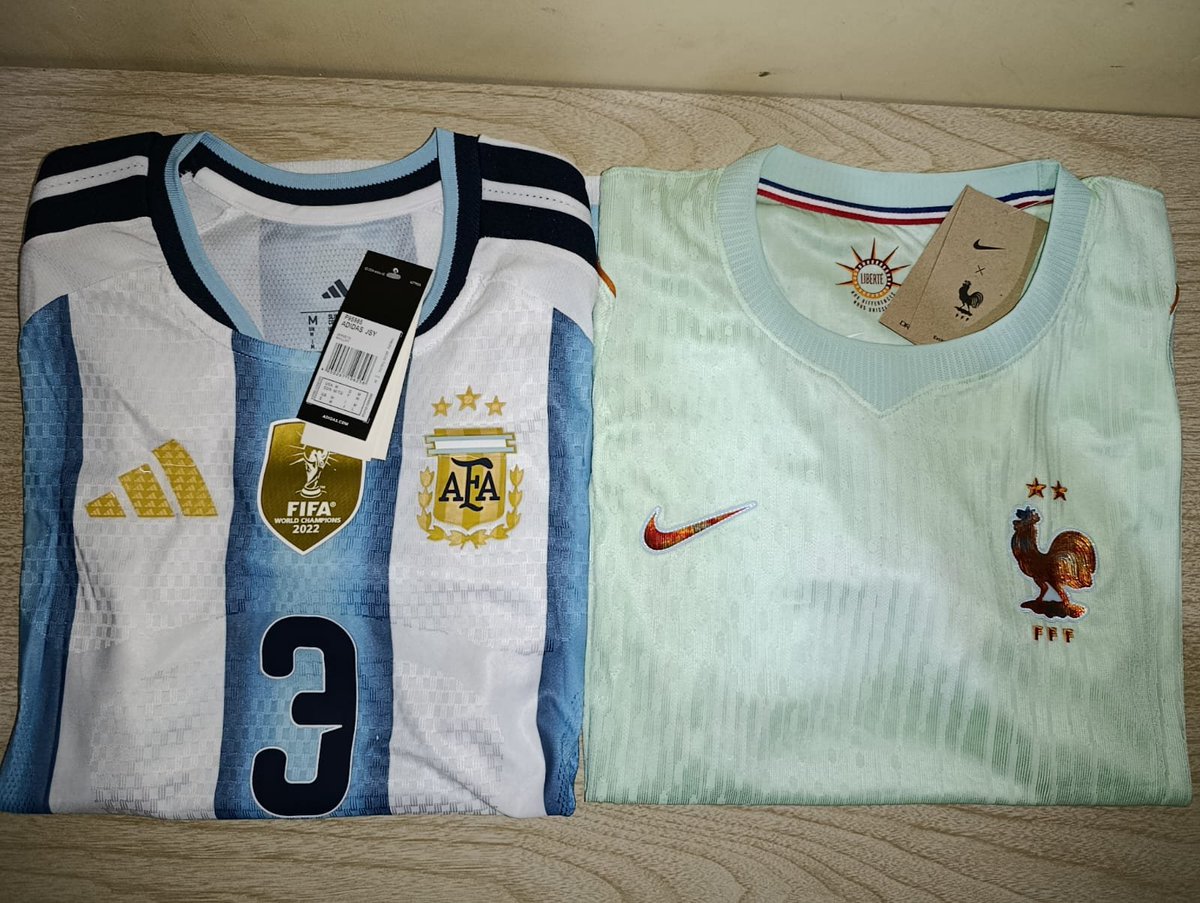 rashfordargento's tweet photo. 1. Argentina.
2. Francia JAJAJAJJAJAJAJAJAJAJJAJAJAJAJAJJA.
3. Tagliafico.

Mirá los casacones que me llegaron de @kitsdo777.

Calidad? TOP TOP
Que tienen? DE TODO
Su pagina? https://t.co/ywWzdPQ9mT

Abajo les dejo más detalles de las casacas, andá a seguirlos y pedite la de Rashford de Inglaterra 🫵😠