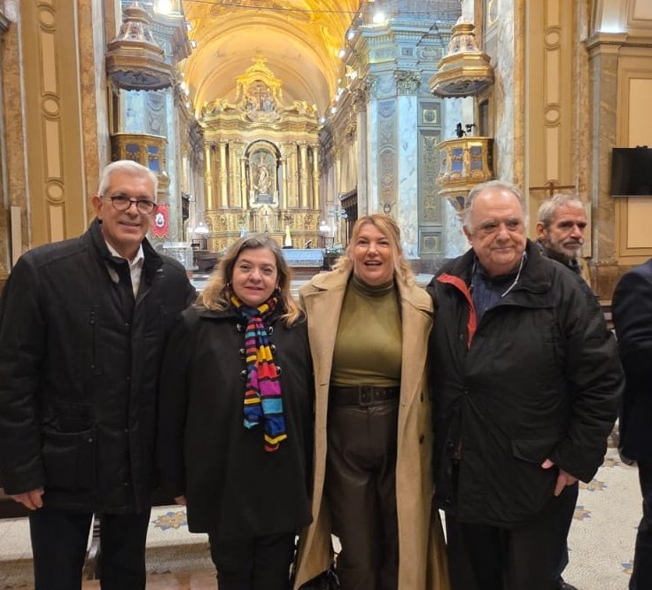 eduardofvaldes's tweet photo. Orgullo de estar presente en la misa celebrada en la Catedral en conmemoración a los compañeros ejecutados por la represión el 9 de junio de 1956.

¡No nos han vencido!

@SenadorMayans, @felipe_sola, @vtolosapaz, @DominguezJul, @GallegoPM, @RosanaBertone, @Emilio_Persico, @juanabalmedina, @FMetaza, @delaSotaCande, Hernán Patio Meyer, Victorio Taccetti,  Federico Mirré.