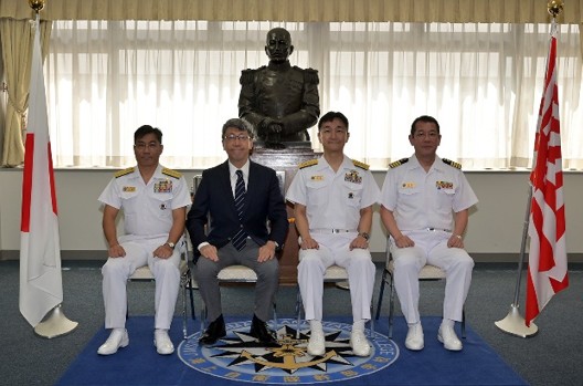 jmsdf_msc's tweet photo. 令和8年6月1日、大河内昭博 #ジブチ 共和国駐箚特命全権大使🇩🇯が #海上自衛隊 #幹部学校 を訪問しました。海上安全保障上の重要性が一層高まるジブチの情勢や、海上交通の安全確保に関する有意義な意見交換が行われました。 https://t.co/6NgxO9VVdx