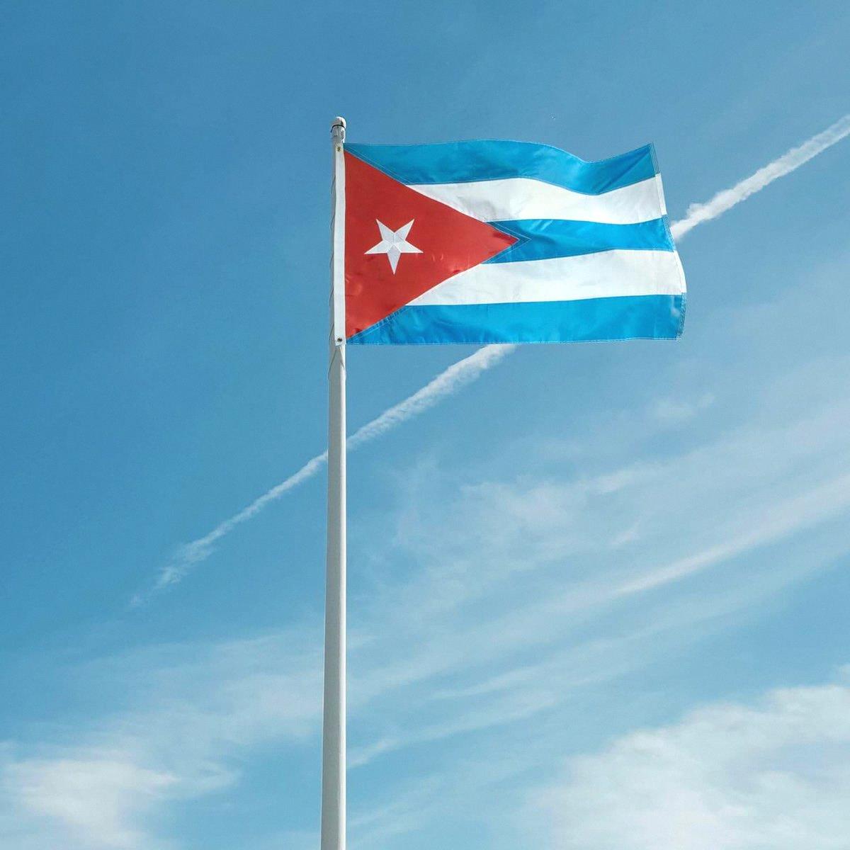 DBarker80's tweet photo. ⛽ Something big is happening.

🇨🇺 Cuba's reportedly about to get its biggest U.S.-linked fuel shipment since the Cold War embargo.

Just months ago: nationwide blackouts, fuel shortages, empty stations, 20-hour power cuts.

Now energy might be flowing again.

When gov https://t.co/p02p6rIJLA