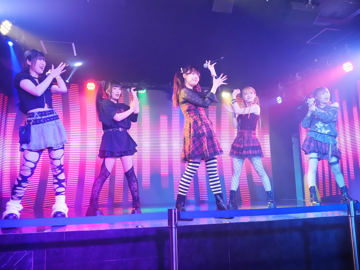 Ariginations036's tweet photo. 改めて秋葉原対バンありがとう。

日々多くの出逢いと学びと経験をさせていただき、今年はよりフルスペックで生きている気がする😌

でもまだだ。もっとだ。

力になれることはありますか？

これを貫くために綾瀬はもっと力をつけていかなきゃいけない。もっと強く、もっと前へ。 https://t.co/gSfAaxRHmT