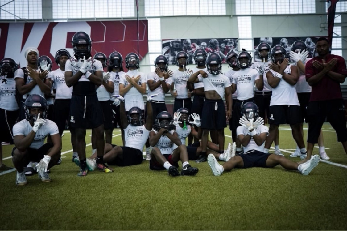 harris_ant29378's tweet photo. Had a great 7on7 yesterday made it to round 2, great progress from our program!!! @JMMartin59 @BrentSilvia  @BHSBengalFB @BH_FBRecruiting https://t.co/6LIdi8mMuv