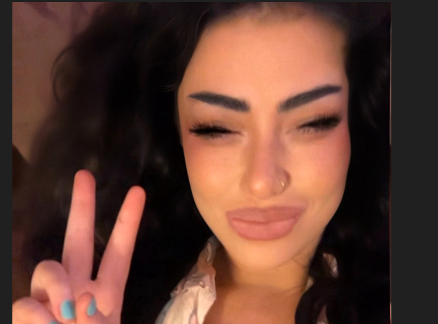 THICKOMOl6's tweet photo. Floating nose ring 😂 https://t.co/1LM4gTHe9W