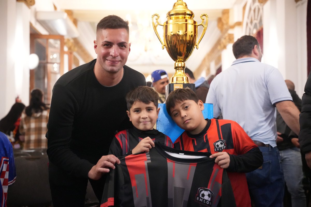 jaimemendezh's tweet photo. Hoy acompañamos la presentación y el sorteo de la Copa Ligas Unidas del Oeste, una competencia que reúne a clubes y escuelitas de fútbol de San Miguel y de distintos municipios de la región para seguir fortaleciendo el deporte formativo entre los más chicos #SanMiguel https://t.co/qIs57drk4F