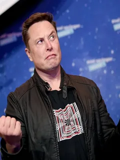 BBlifeanalysis's tweet photo. jensen, are you there?

don't drop the call--
i'm gonna be that person still talking after you "dropped" the call 10 minutes ago. i can talk for 10 minutes straight.

you thought if you copied elon's black leather jacket, he wouldn't be "cool" anymore. you're out of your fucking mind, jensen.  

you've got $100 million of fake advertising working for you daily and there isn't one human or animal who wants to be you when they grow up.

"hi teacher, i decided i want to front a fake chip company by putting labels on singapore's radeon chips!"

this is not real embarrassing jensen. 
don't worry.  this is not like THE MOST EMBARRASSING THING for ADULT MAN to be caught doing.

don't worry, it's okay.  we're not looking. cuz we're cringing. that's why we're not looking. 

"honey, pass the antacid medication, they're promoting jensen on my feed again"