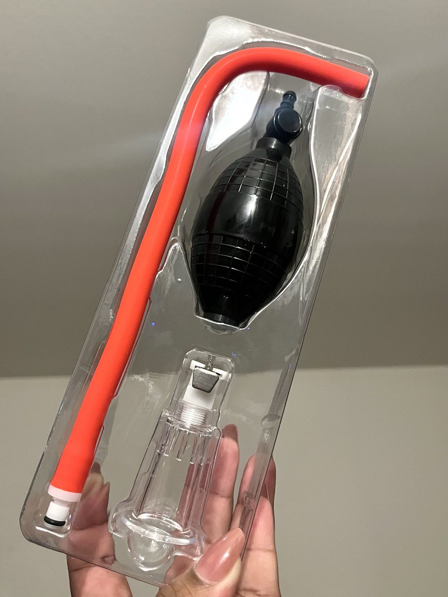 nasteyashley1's tweet photo. should i pump this big clit? 😏 https://t.co/uEehzXOQ5M