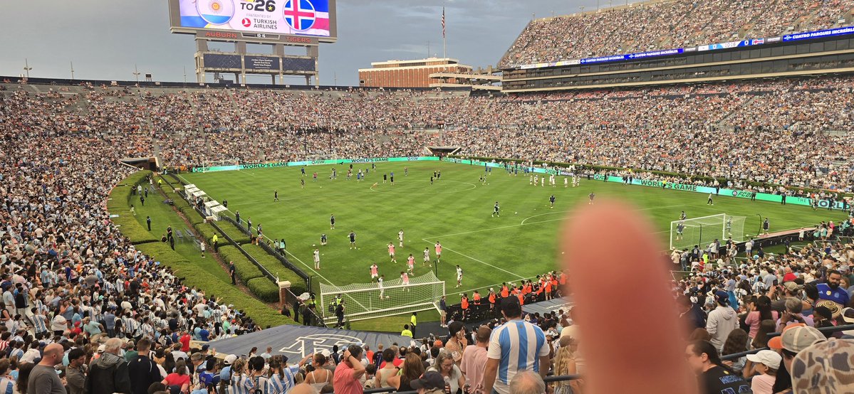 OnlyOneRomey's tweet photo. When you get your foitball season ticket seats for a World Cup friendly... 🤌🤌 https://t.co/gEjftoBeD1