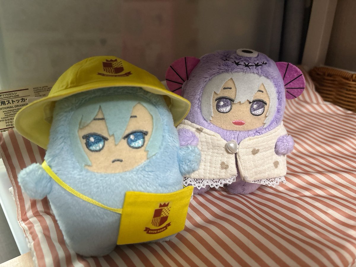 sujikomonster's tweet photo. 本日のぬい

バス待ちの親子 https://t.co/VNZ9Pa0ujw
