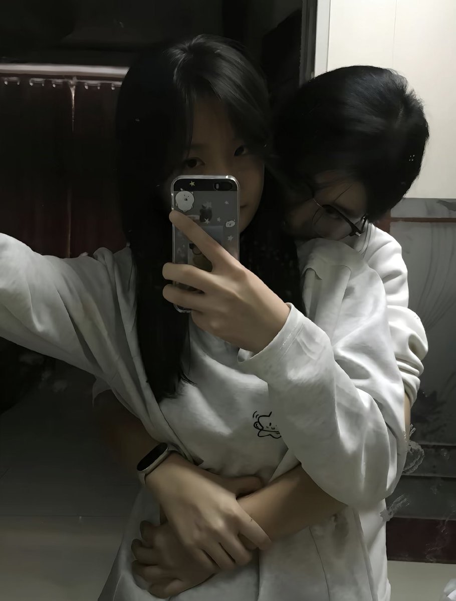 Jiejie5kepd's tweet photo. #wlw #les https://t.co/hA1o0s0hbo
