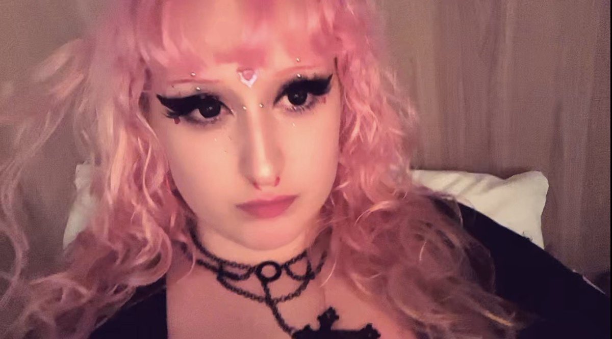 emptyforjas's tweet photo. #intropost #nsfwtwt
19 year old fin princess with size 12 feet!
all kinks/fetishes are welcome🫶
looking for buyers of;
~ giantess/tiny content
~ used socks/panties😽
~ vore content
~ feet content
~ requests are also welcome!
#findom #princess #giantess #moothunt #mutuals #hot #sellingcontent #seller #throne #paypal #spoil #domme #feet #bigfeet #ausnsfwtwt #aussie