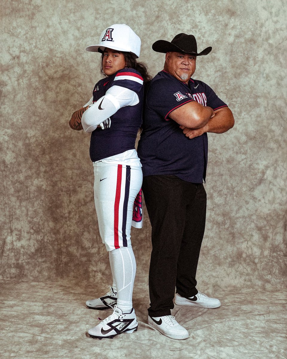 MailoTroy's tweet photo. It was an absolute blessing to be in Tucson this weekend @ArizonaFBall. Mahalo to all the coaches and staff for making me and my family feel welcomed and loved. @ArizonaFBall @CoachJsalavea @CoachBrennan @CoachGonz @KamaliiAkina @jrbennet @coachgabesewell @CoachDougieVan @Coach_Ceddy @BrandonHuffman @BlairAngulo @adamgorney @GregBiggins @TomLoy247 @polynesiabowl @CoachMailo @estherfred03 @_MullenFootball