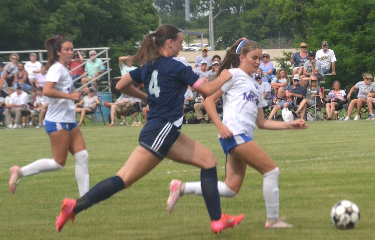 peterson_rick's tweet photo. Undefeated state champion @haydensoccer_ headlines 2026 @TopsportsN All-City girls soccer team. @RuralSoccer @SeamanSchools @SHHSThunderbird @twestsoccer ...
https://t.co/A8smXUmnez https://t.co/aEH16M6VNE