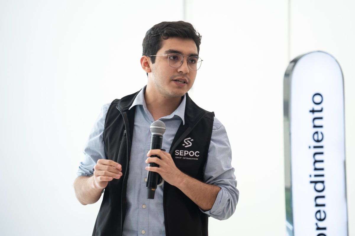 TECcampusMTY's tweet photo. ¿Qué pasaría si las semillas pudieran mejorar su rendimiento sin químicos? 🌱

Con esa idea nació SEPOC, proyecto del estudiante Jesús García que ganó la categoría Vuelo en la competencia nacional de emprendimiento LiftOff. 📈

#CONECTA #CampusMty https://t.co/lGFO9NSPar