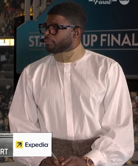 coolguyapf's tweet photo. PK dressed like a modest amish woman this evening https://t.co/ZX4Z3ZSqHl