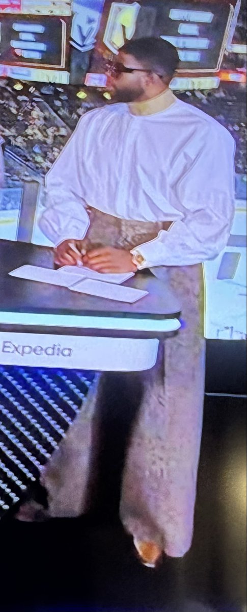 ComnSensCritic's tweet photo. @PKSubban1 you’re a great TV guy, but you better put your stylist in the penalty box tonight!!!
#CarolinaHurricanes #Canes #NHL #StanleyCupFinals #StanleyCup https://t.co/0xS43W9OPu
