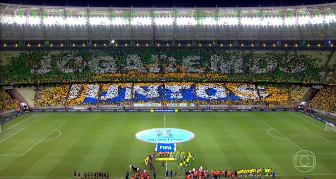 CentralDoBrega's tweet photo. Público MUITO BOM e Arena Castelão cheia para o amistoso entre Brasil x Estados Unidos, pelo feminino.

e ainda teve mosaico:

“Jogaremos juntos!” 

Lembrando: Próximo ano tem Copa do Mundo feminina no BRASIL. 🇧🇷 https://t.co/O22rQxsVaY