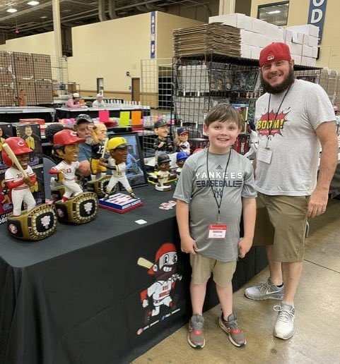 RVA_Bobbles's tweet photo. Had the chance to set up at my first show in a while last month. Such a blast! Meeting tons of great people and guests! Shout out to my guy @TheMayorsOffice for always taking time to support us! https://t.co/7PrnzTMDQF