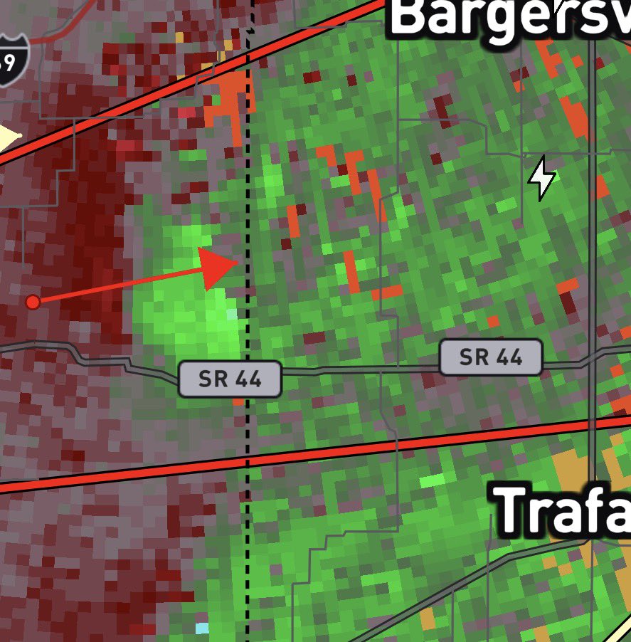 Roll_T1de2's tweet photo. Some spin up potential exists in the South Indy metro currently. Stay alert  #inwx https://t.co/dTknGLmGAp