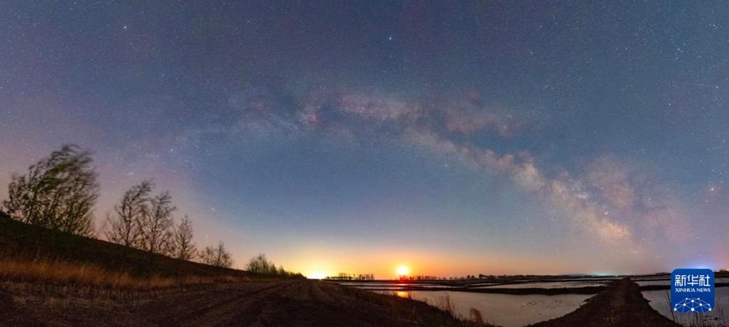 coldwater3561's tweet photo. 黑龙江：星河顾盼 夜穹��辉 https://t.co/QYnU1UyP0n