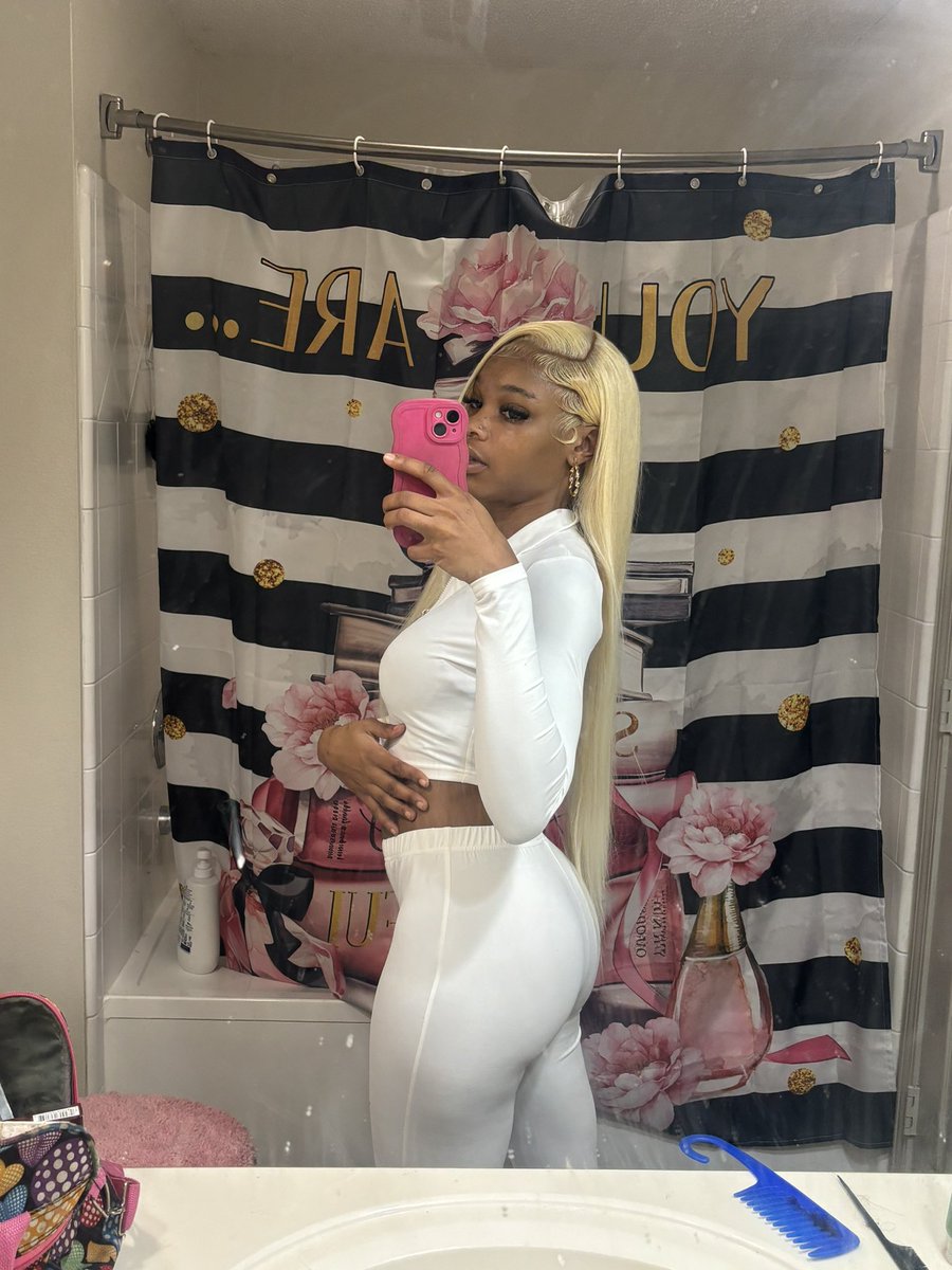 fineriyah's tweet photo. Imagine playing with my juicy ass every single day🥵🥰 https://t.co/qEII0fdrFs