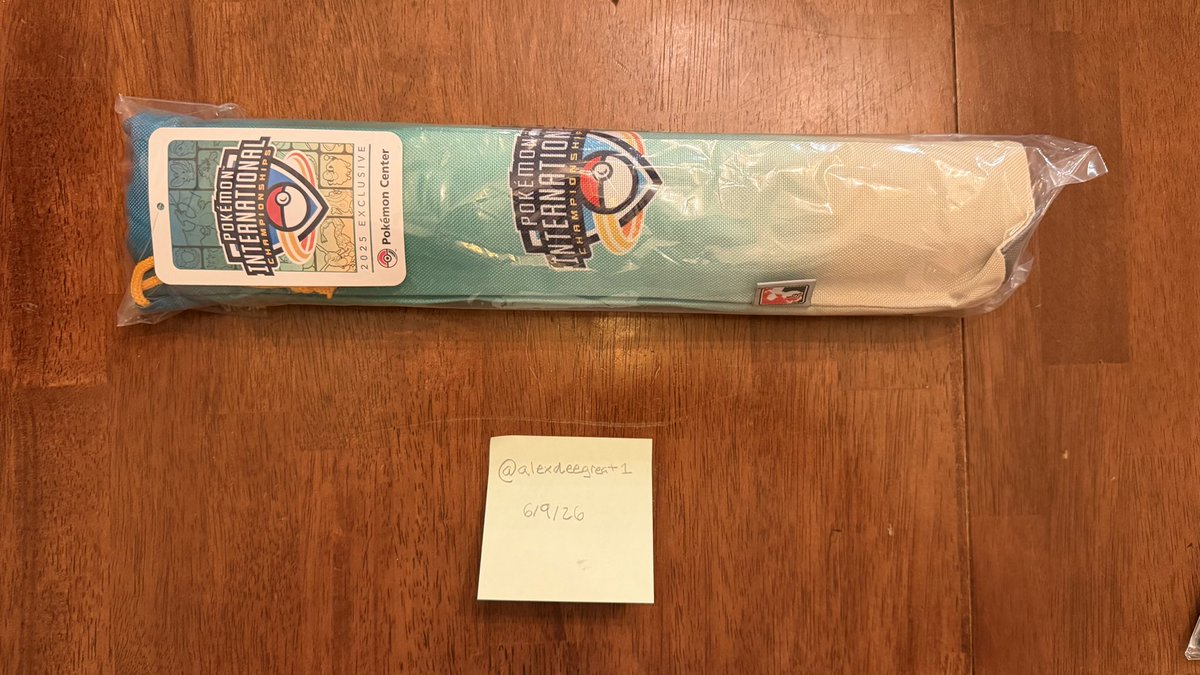 alexdeegreat1's tweet photo. Looking to sell some things for my severely unemployed brother @RemickLuke39425, 
RTs very appreciated, @PokeDuelsTikTok please RT awareness. DMs open. https://t.co/CLgp6zthPN
