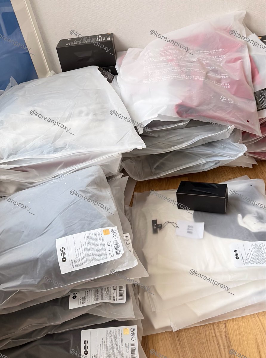 koreanproxy__'s tweet photo. Bts arirang pop up busan purchased https://t.co/wTggWqWwAD