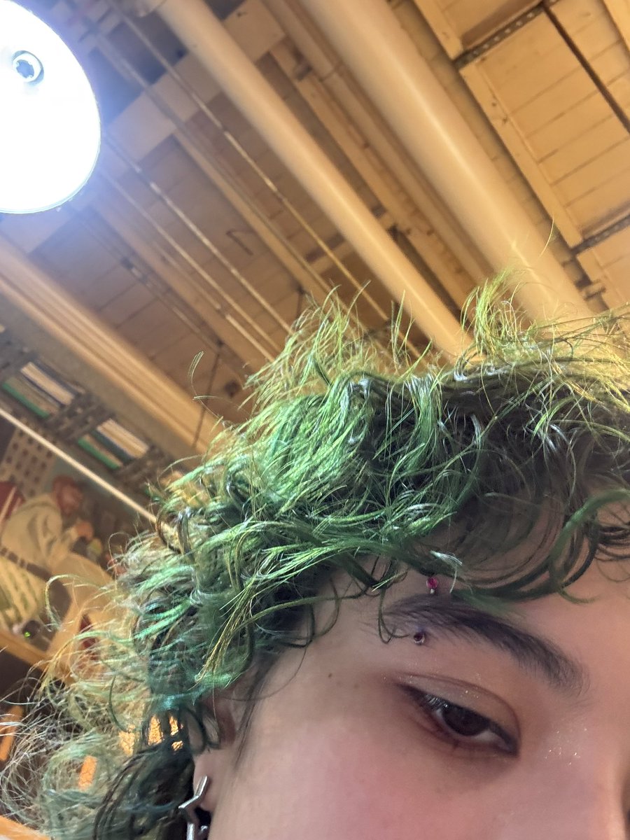 terastalize's tweet photo. this ruby eyebrow piercing got me feeling like Cunty Cyclops https://t.co/VKAhj9TOLt