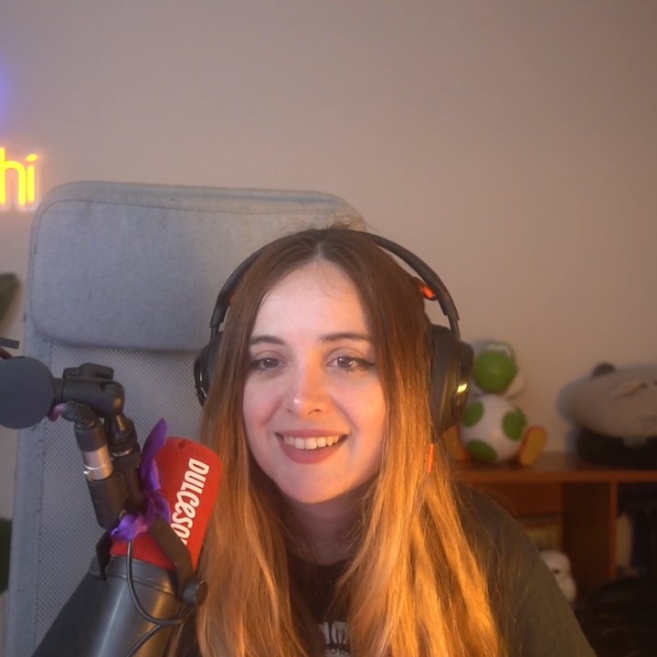 naosouoeuclid's tweet photo. Bona nit, @Mayichii. Me he entretenido mucho en el stream de hoy con el podcast y el Control. Descansa, guapetona. Con esto y un bizcocho, hasta mañana a las ocho. 👑💙💛 https://t.co/hZ3c6C3i9O