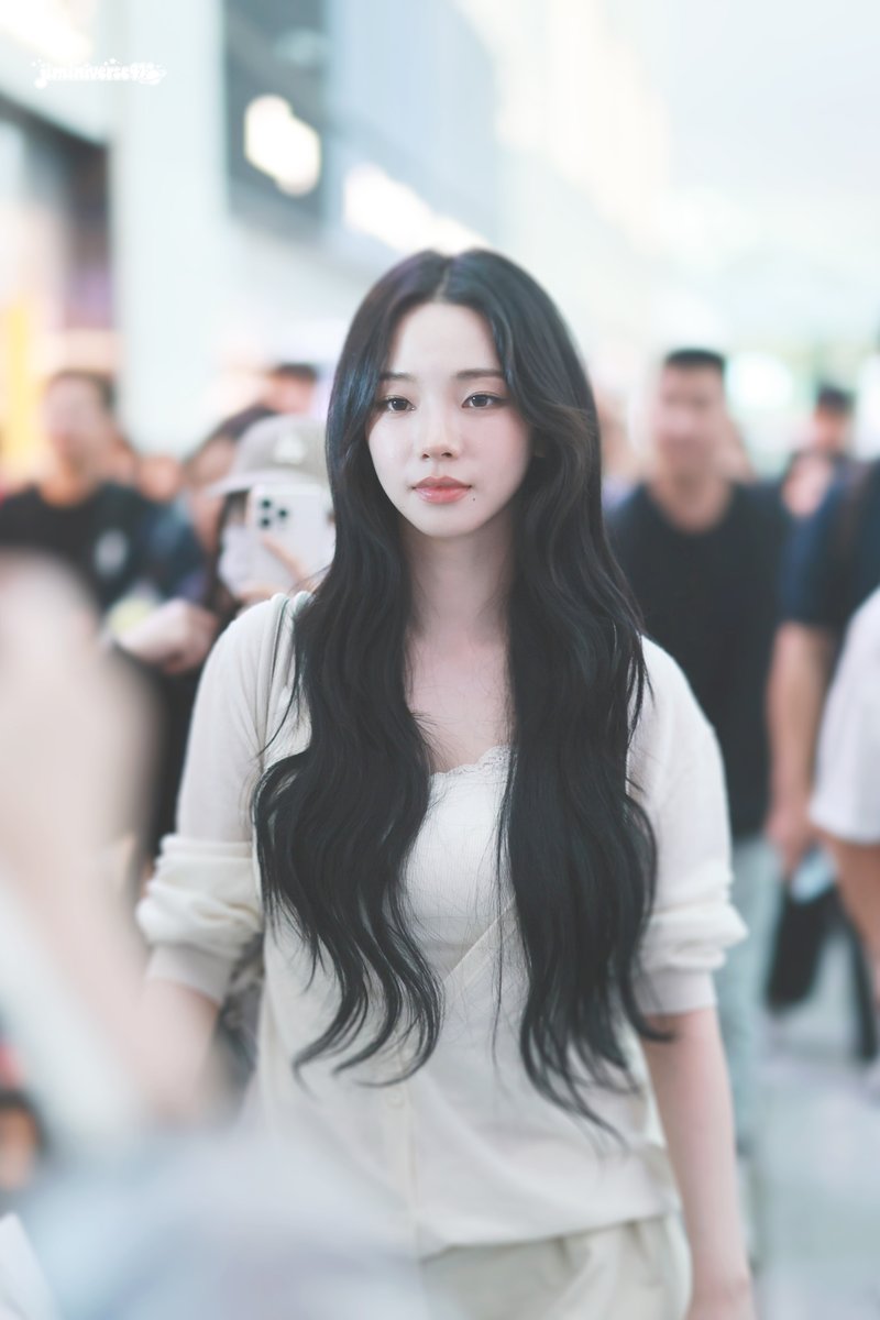 jiminiverse411's tweet photo. 260610 ICN

#카리나 #KARINA #에스파 #aespa https://t.co/HB4CuXK0Qw