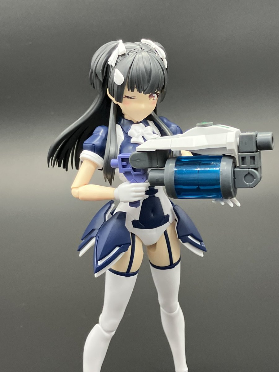 yujin_modeler's tweet photo. #深く考えず勢いだけで作った作品をポストする
コードレススティッククリーナー

ヘッド部分の可動、ゴミ捨て機構、ノズルを外したハンディ化…
シスターに持たせた時のバランスもなるべく考慮してました
ホント、なんでこんなの作ったんだろう…？ https://t.co/KDJ1RcWzui
