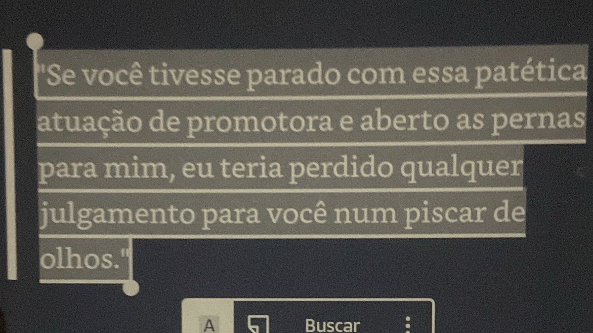 0068day's tweet photo. jogou o chrissy pra merda coitado https://t.co/C6aO8PoicN