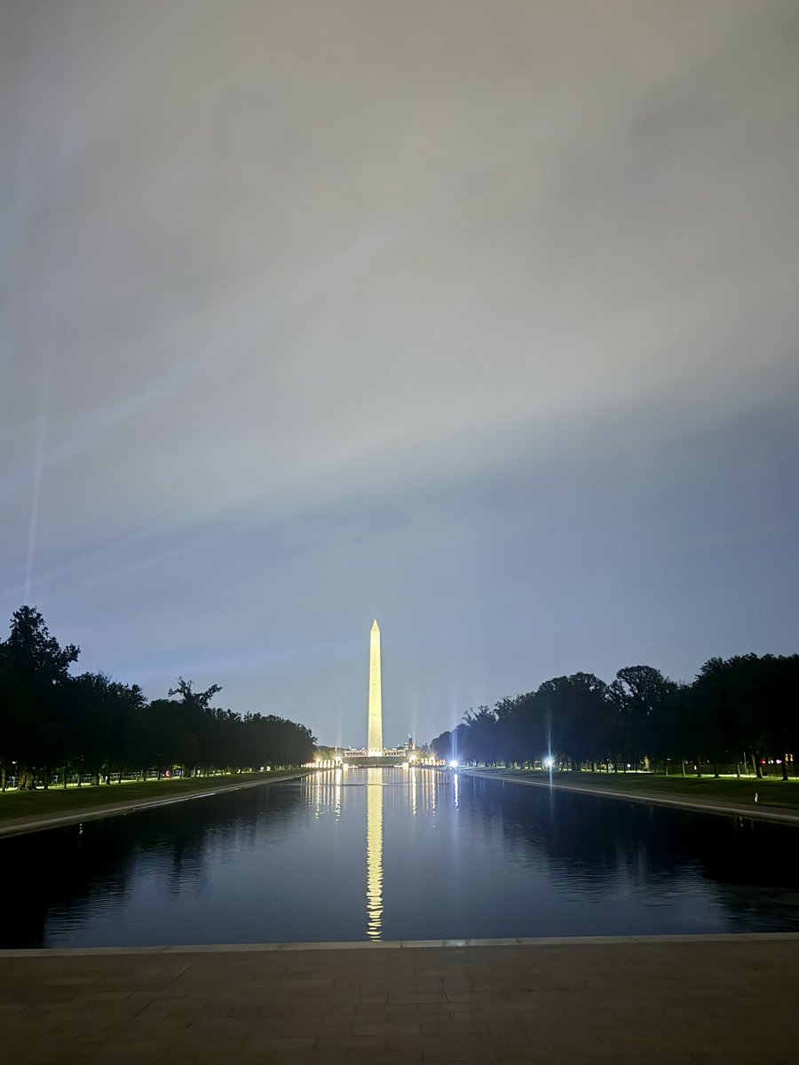 howardlutnick's tweet photo. I stopped by the new Reflecting Pool. It is simply glorious. There were a thousand people, everywhere, taking pictures and just  enjoying its beauty. Thank you President Trump for restoring our city’s national treasure. https://t.co/Ii7DlEItfd