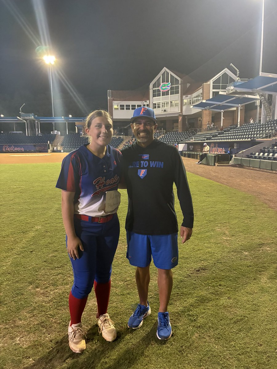 addyhabedank's tweet photo. I am so glad that I had the opportunity to go to the @GatorsSB pitching camp today! I learned so much from all of the players and staff and will work hard to apply it to my pitching!! #softball #classof2028 https://t.co/vZivxw8IGV