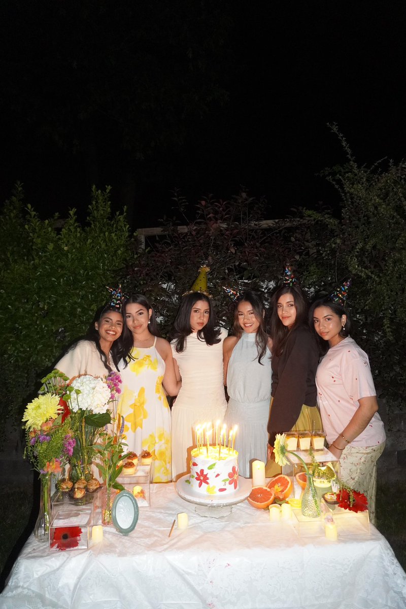 xcpab_'s tweet photo. 23 candles https://t.co/KKKS8gq8rk