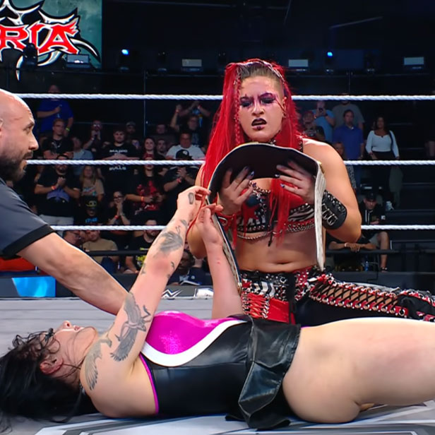 CatchNewz's tweet photo. Zaria NOUVELLE championne Nord-Américaine !

#WWENXT https://t.co/KEPM8wq3Ia
