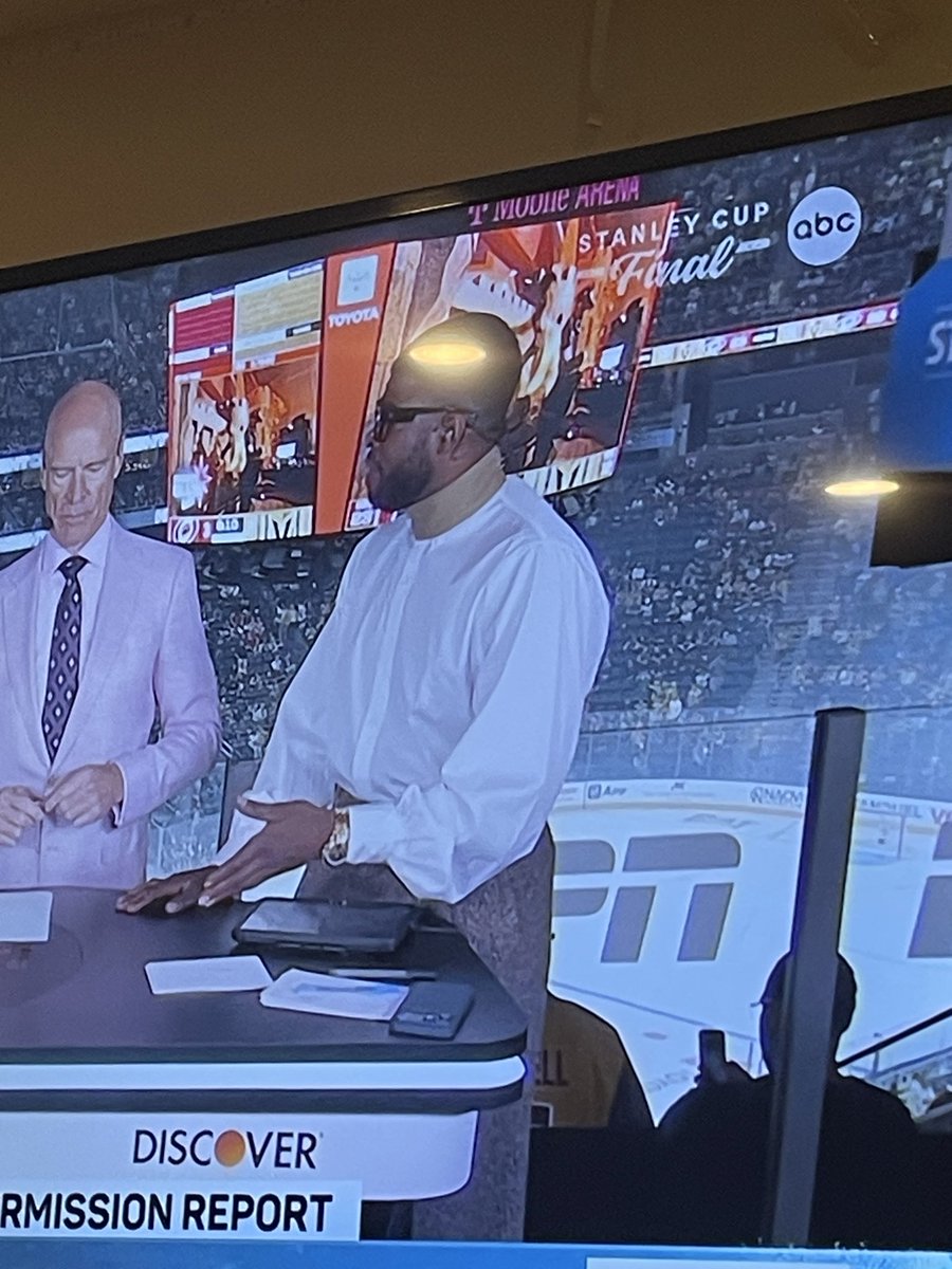 Eugene_Watson4's tweet photo. Any thoughts on tonight's outfit @heatdaddy69420 https://t.co/Y0GOGvKn3J