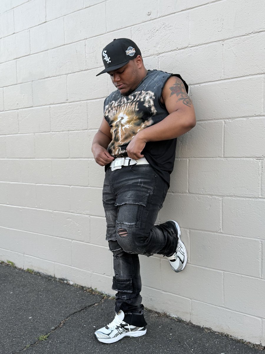 NasEscobar126's tweet photo. You know what they say🔥ROCKSTAR Lifestyle might not make it🤘🏾🙅🏾‍♂️🎸 #HeavenDoesntWait✝️🕊️ https://t.co/Tf4VfQhxGQ