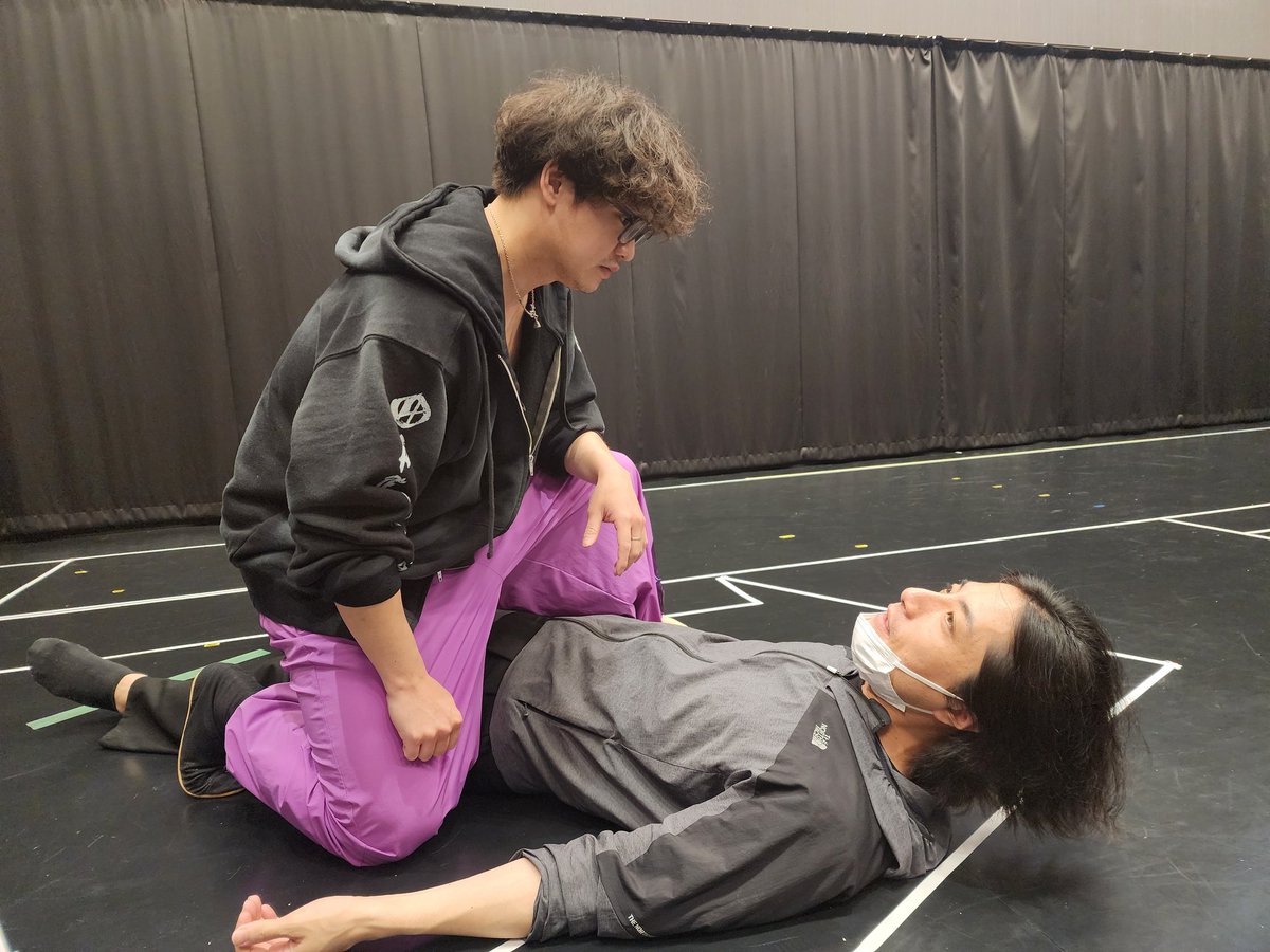 VerWithyou18739's tweet photo. 【本日タペストリー受付最終日!!】
ラストチャンスになります！
全公演終了後にサイン入りでお届けいたします！
推しでロビーを華やかに彩って下さいませ～！
⭐タペストリー
https://t.co/kde3IrptdT
※搬出の関係上最終公演開演後に撤去作業を始めますので、写真撮影ご希望の方は開演前にお済ませ下さい。

いよいよ2週間前です！
早めのご予約をおすすめしております！
⭐チケット
https://t.co/tGCmraL4mQ

#天ノ邪鬼