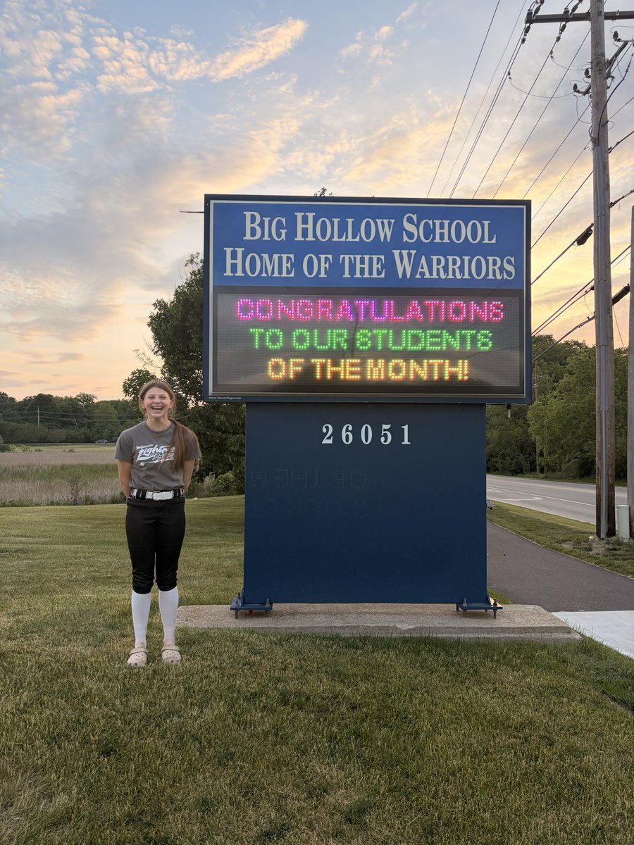 KenzieB2031's tweet photo. I’m honored to have been selected as student of the month for the month of May! @WiLightningReg @WI_LightningSB https://t.co/OW2UnHE8Yr