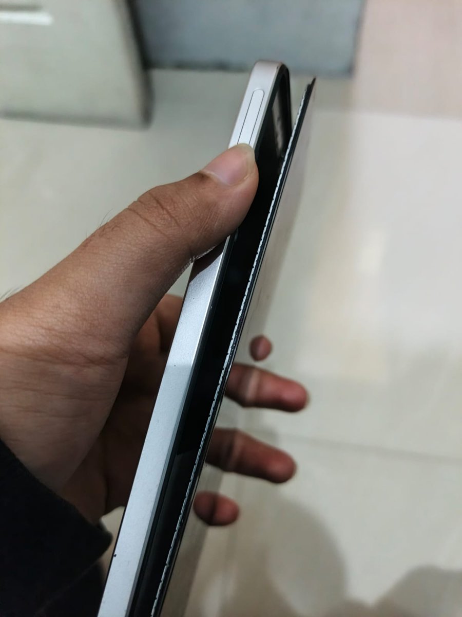 Keisya_raini's tweet photo. @HamadlaAsahi ga sibuk vote?? HP GW AMPE KENAGKAT LAYARNYA GEGARA SIBUK VOTE, BAHKAN LAGI WISUDA AJA AKU STREAMING SAMPE MAMPUS. unrung hp ku masih bisa nyala walau keangkat layarnya😭😭😭 https://t.co/5lAn6Ayc4c