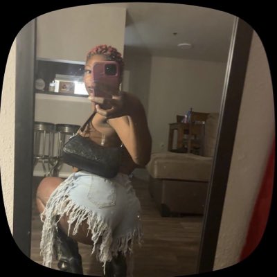 __Bigmamma's tweet photo. #NewProfilePic https://t.co/PwvbB7DySr