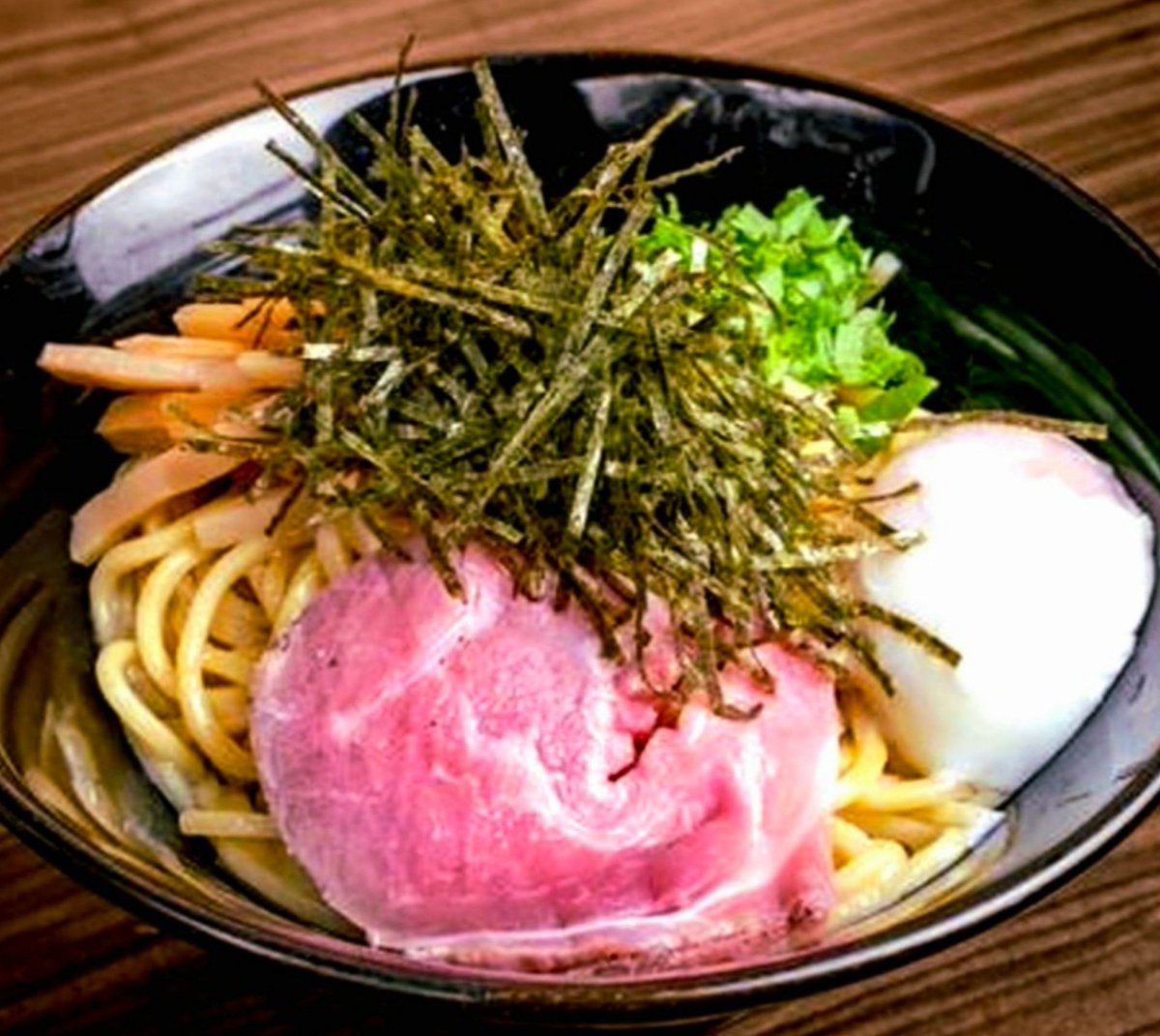 hotaru_menya's tweet photo. 麺屋ほたるです🍜
本日も通常通り元気に営業してます❗
11:30～15:00
18:00～23:30
テイクアウトもやってます❗
宜しくお願い致します❗ https://t.co/yGHvOYvvXk
